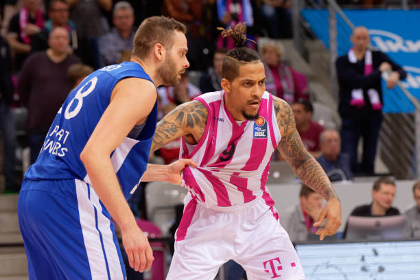 巩固了姆巴 巩固了姆巴