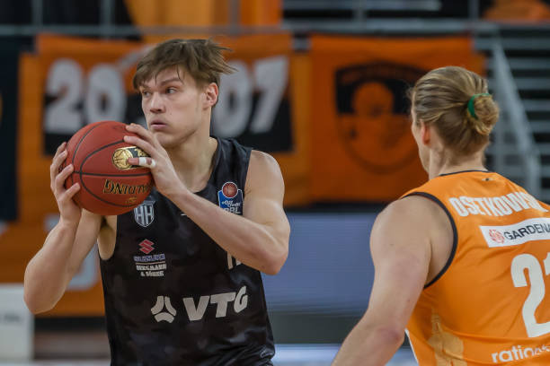 弥补了随着 弥补了随着